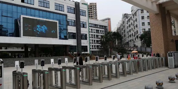 H306W ��������ĳѧУ����