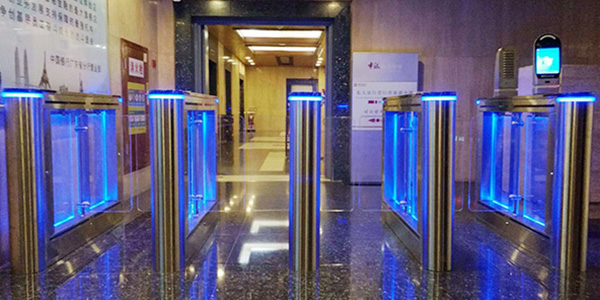 �й��������гɹ����ư�բRM��ʱ����������